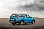 Dacia Logan MCV Stepway 2017 года (UK)